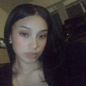 Meet your Posher, Nina